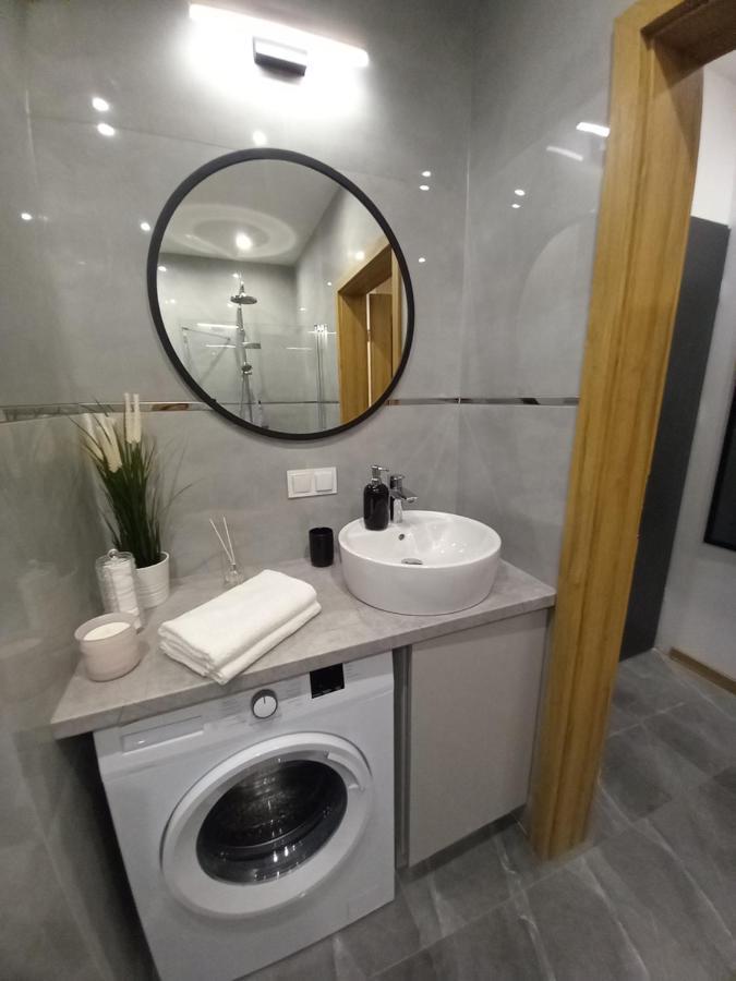 Apartament Prestige Oswiecim Bagian luar foto