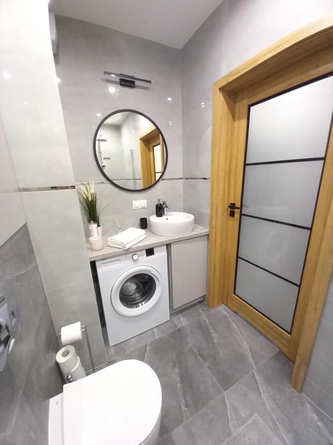 Apartament Prestige Oswiecim Bagian luar foto