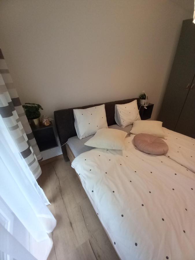 Apartament Prestige Oswiecim Bagian luar foto